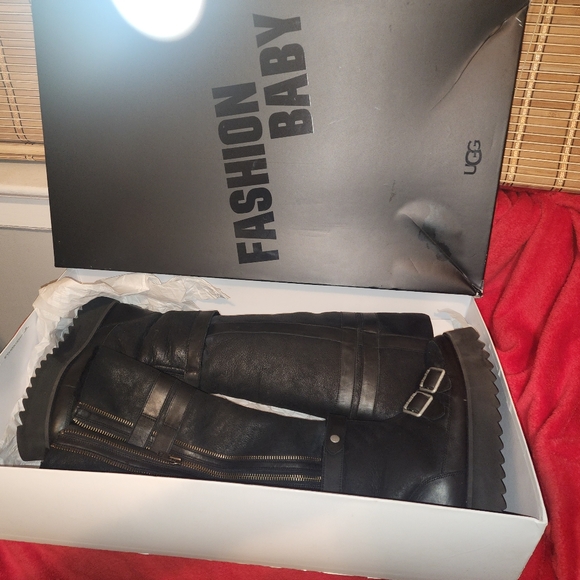 UGG- W MOTO PUNK OTK BOOT - Picture 2 of 12